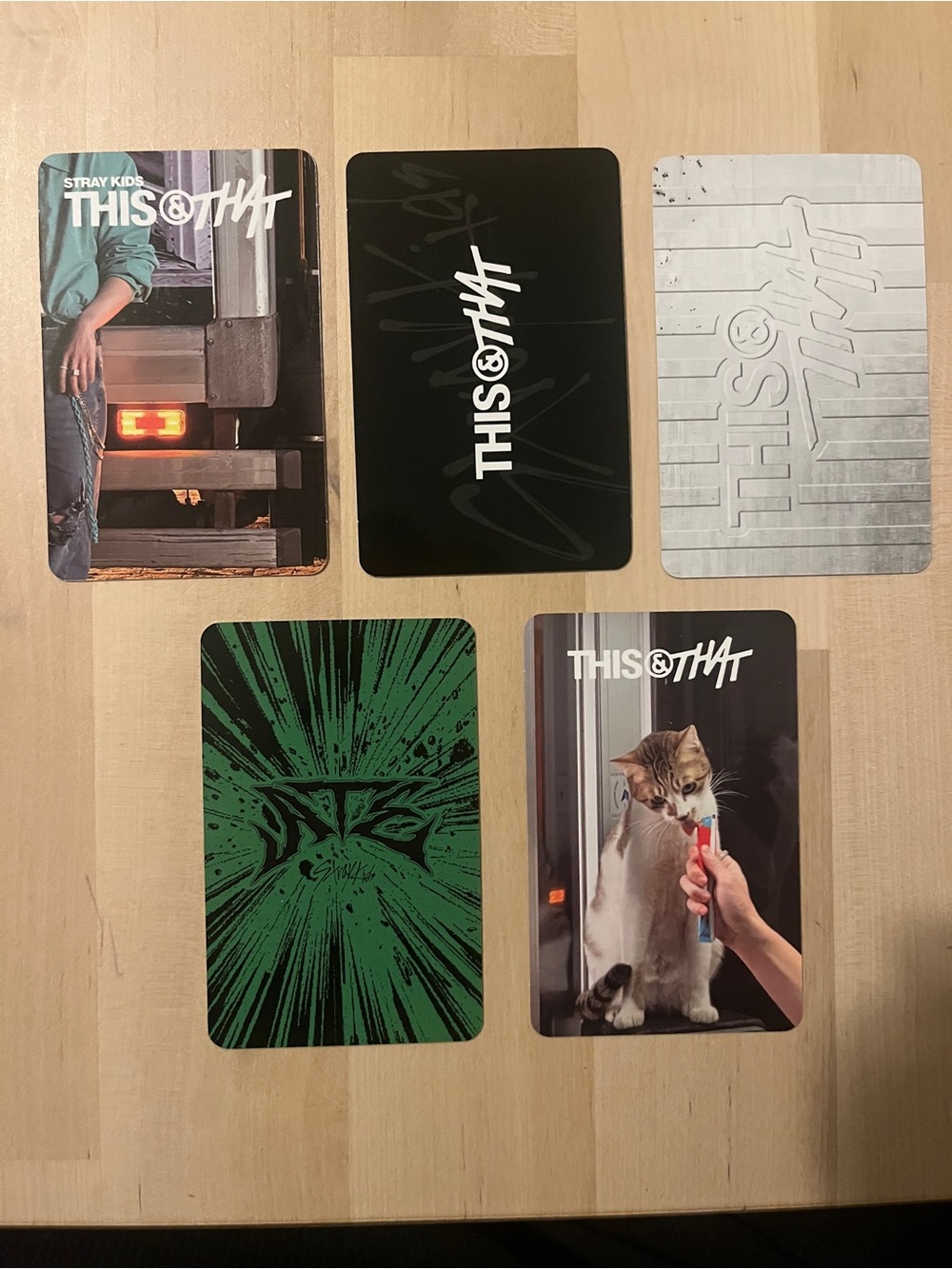 Set of 5 OFFICIAL Lee Know of Stray Kids photocards (set #12) This & That! - Picture 2 of 2